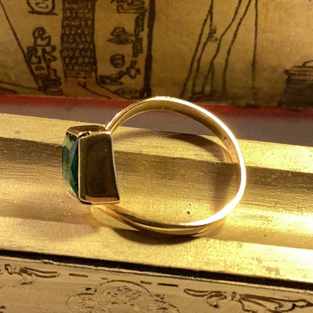 Simulated emerald ring - Picture 2 of 4